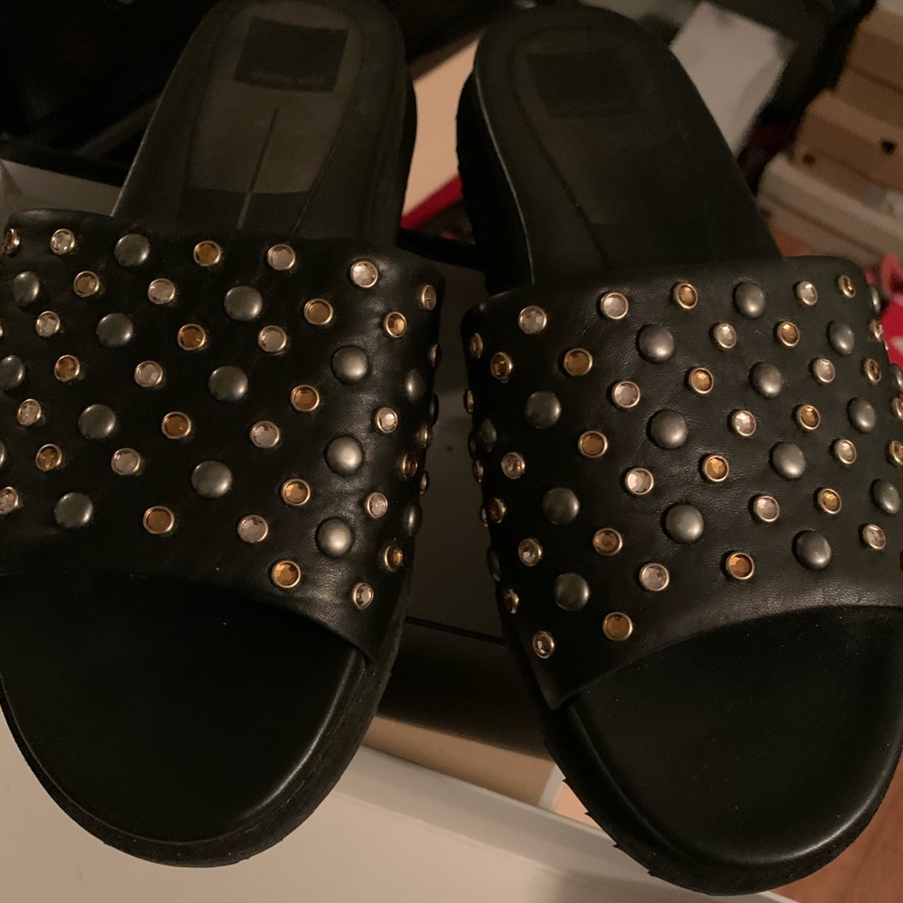 STUDDED DOLCE VITA